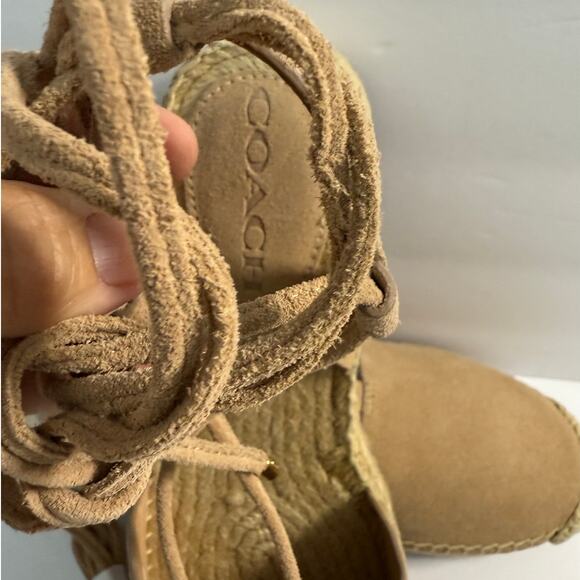 Coach Rita Genuine Suede New in Box Size 6.5 - Picture 4 of 5